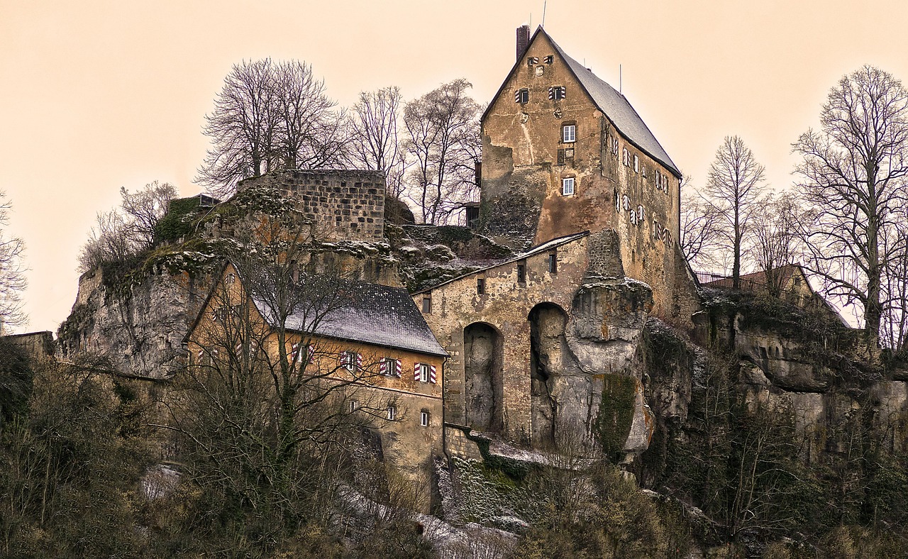 valea zanelor castelul de lut